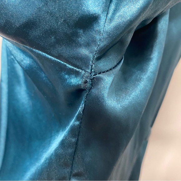 Victoria's Secet Gold Label Vintage Teal Double Breasted Long Sleeve Nightgown - Picture 11 of 11